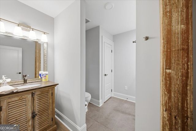 522 Cherry Street APT 301, Macon, GA 31201