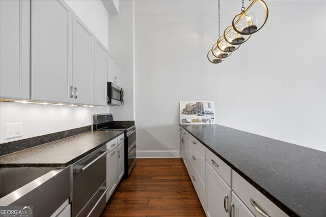 522 Cherry Street APT 301, Macon, GA 31201