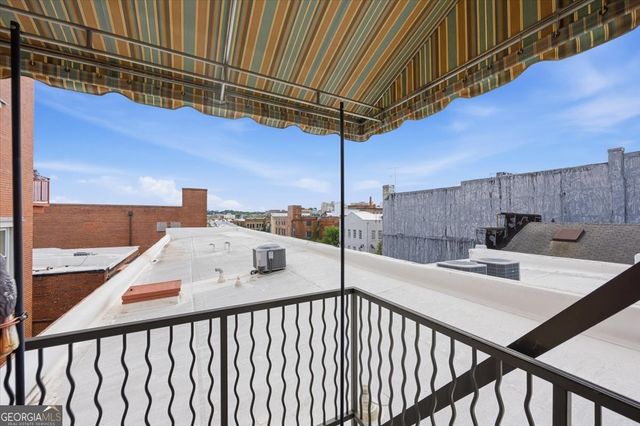 522 Cherry Street APT 301, Macon, GA 31201