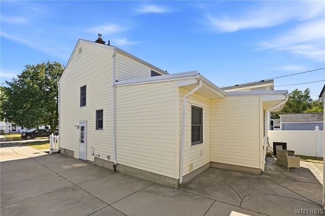 384 Moore Avenue, Tonawanda, NY 14223