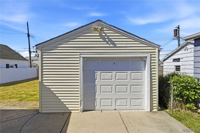 384 Moore Avenue, Tonawanda, NY 14223