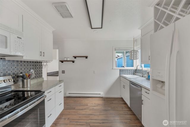 2916 Robin Avenue, Bremerton, WA 98310