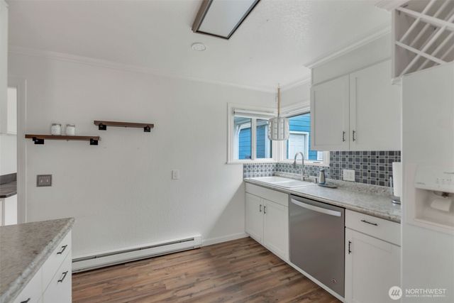 2916 Robin Avenue, Bremerton, WA 98310
