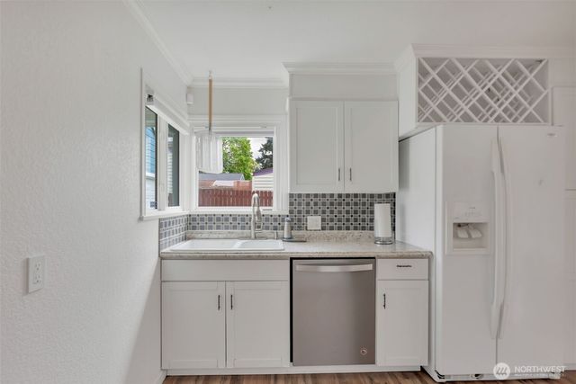 2916 Robin Avenue, Bremerton, WA 98310