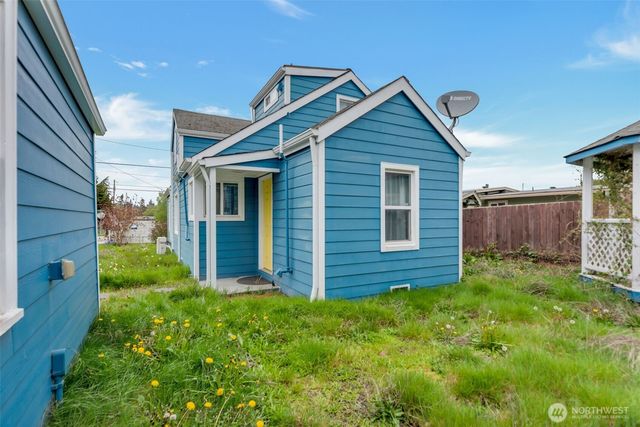 2916 Robin Avenue, Bremerton, WA 98310