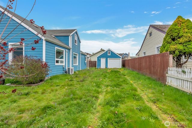 2916 Robin Avenue, Bremerton, WA 98310