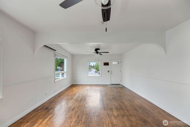 2916 Robin Avenue, Bremerton, WA 98310