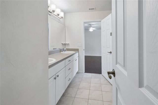 11688 NW 17TH PLACE, Gainesville, FL 32606