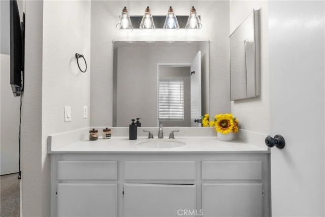 25114 Steinbeck C, Stevenson Ranch, CA 91381