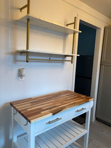 49 Grandview Drive A, Farmington, CT 06032