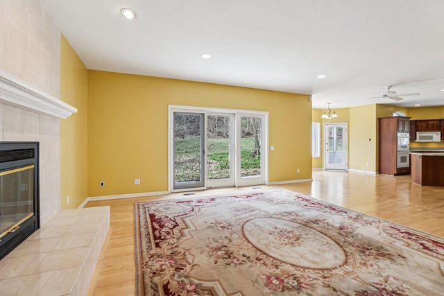 6719 Shamrock Glen Circle, Middleton, WI 53562
