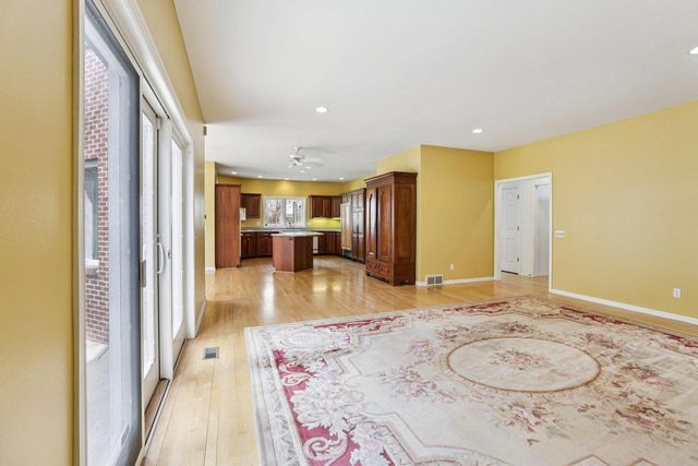 6719 Shamrock Glen Circle, Middleton, WI 53562