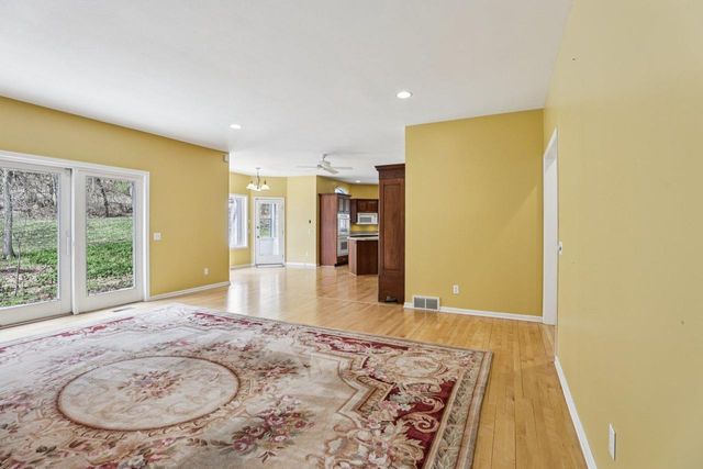 6719 Shamrock Glen Circle, Middleton, WI 53562