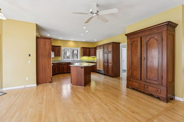 6719 Shamrock Glen Circle, Middleton, WI 53562