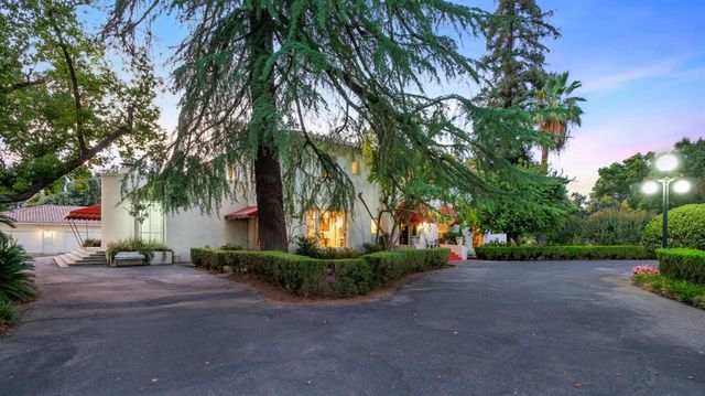4175 N Van Ness Boulevard, Fresno, CA 93704