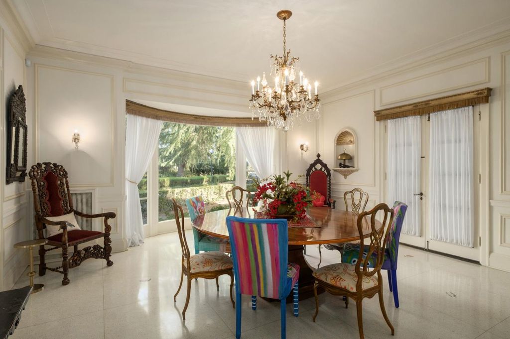 Image 12 of property listing at 4175 N Van Ness Boulevard, Fresno, CA 93704