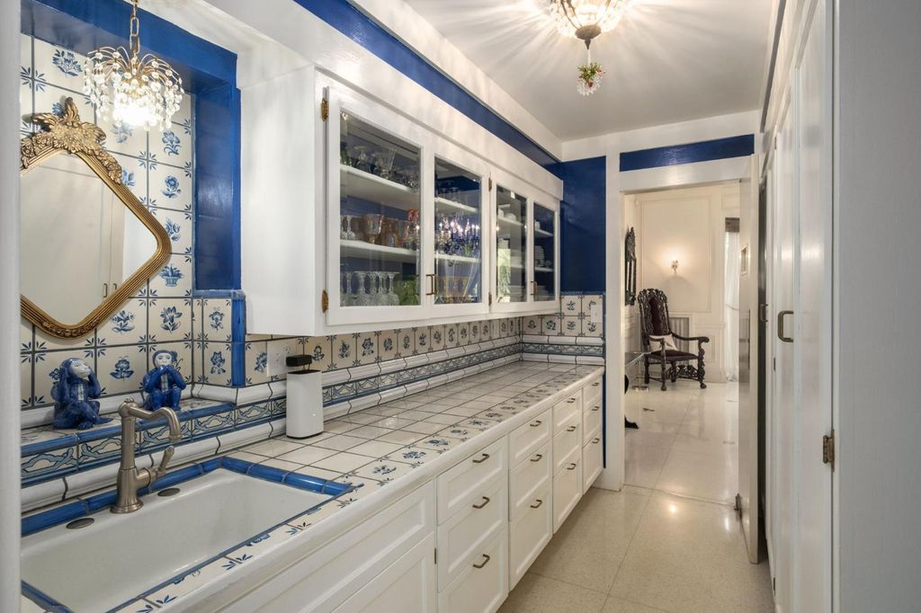 Image 14 of property listing at 4175 N Van Ness Boulevard, Fresno, CA 93704