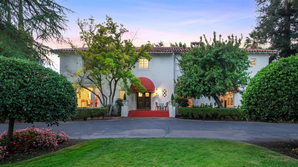 Image 2 of property listing at 4175 N Van Ness Boulevard, Fresno, CA 93704