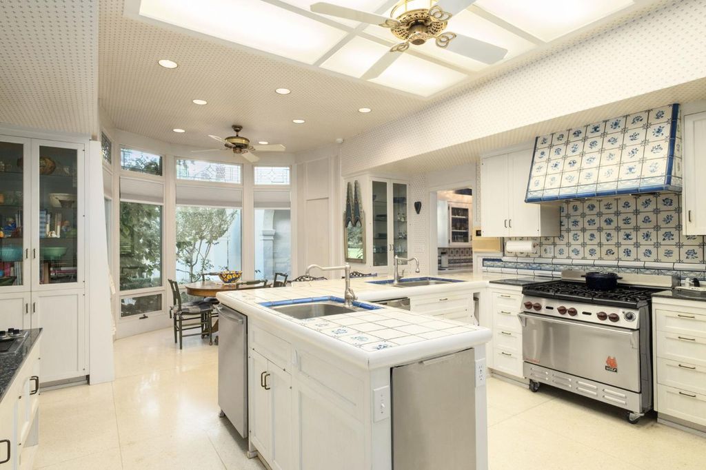 Image 20 of property listing at 4175 N Van Ness Boulevard, Fresno, CA 93704