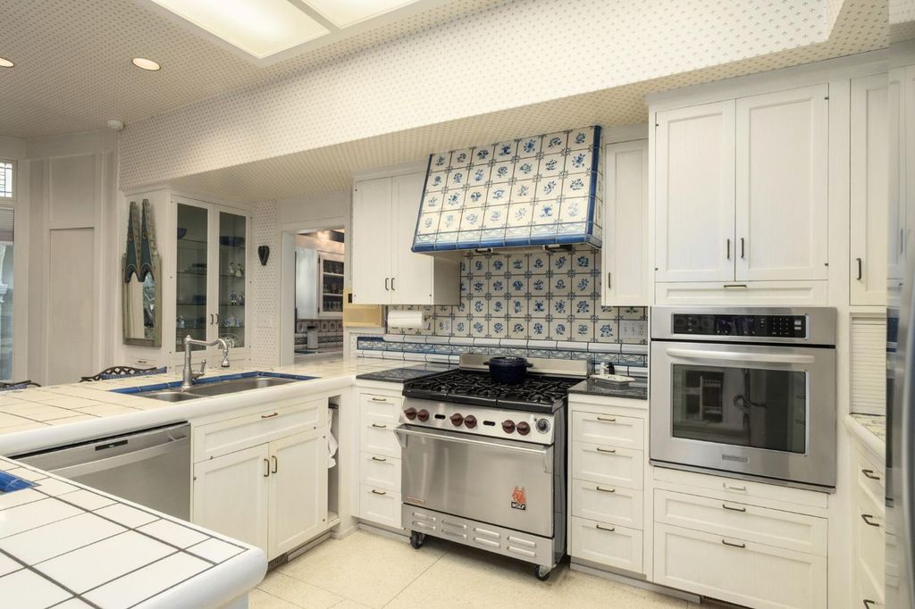 Image 23 of property listing at 4175 N Van Ness Boulevard, Fresno, CA 93704