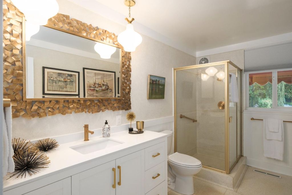 Image 26 of property listing at 4175 N Van Ness Boulevard, Fresno, CA 93704