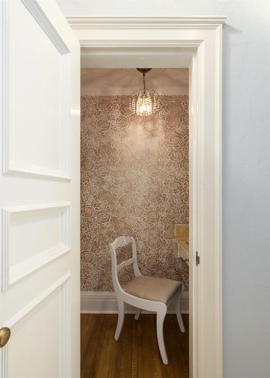 Image 31 of property listing at 4175 N Van Ness Boulevard, Fresno, CA 93704