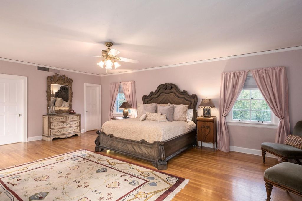 Image 37 of property listing at 4175 N Van Ness Boulevard, Fresno, CA 93704