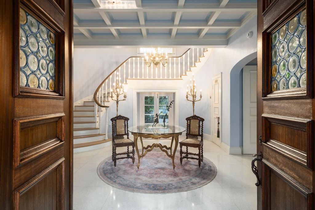 Image 4 of property listing at 4175 N Van Ness Boulevard, Fresno, CA 93704