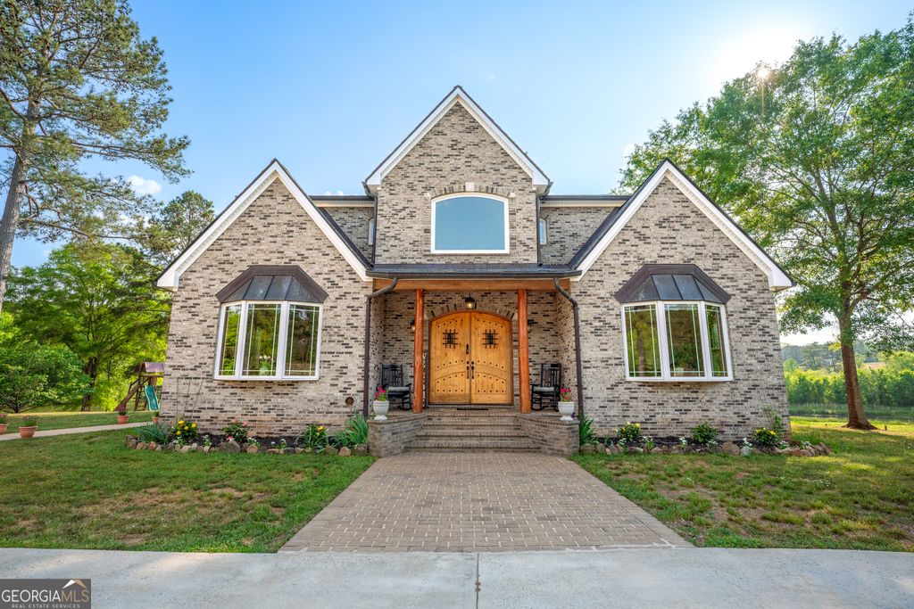 13 Southern Waters Way, Forsyth, GA 31029