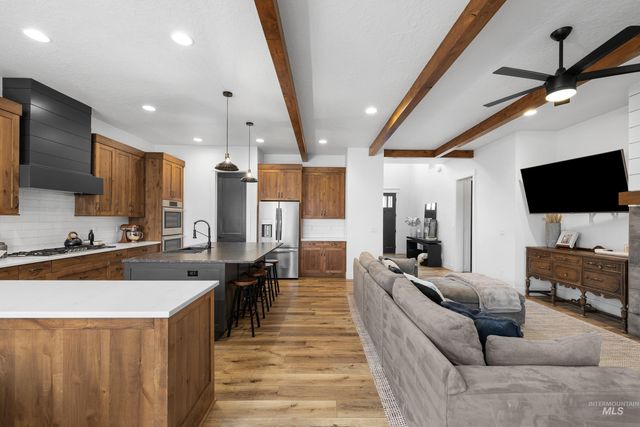 18119 N Fallspring Pl, Nampa, ID 83687