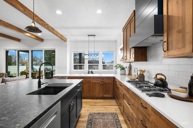 18119 N Fallspring Pl, Nampa, ID 83687