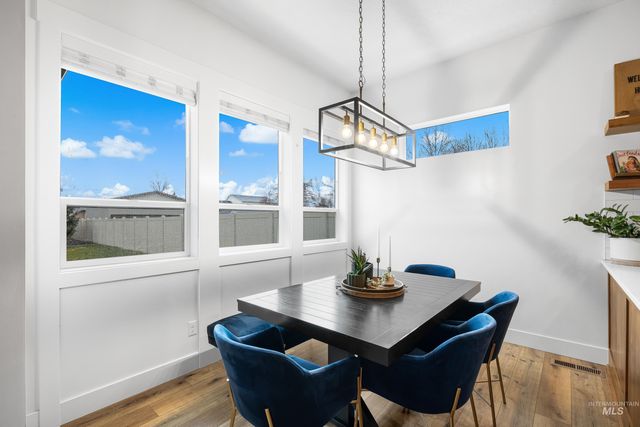 18119 N Fallspring Pl, Nampa, ID 83687