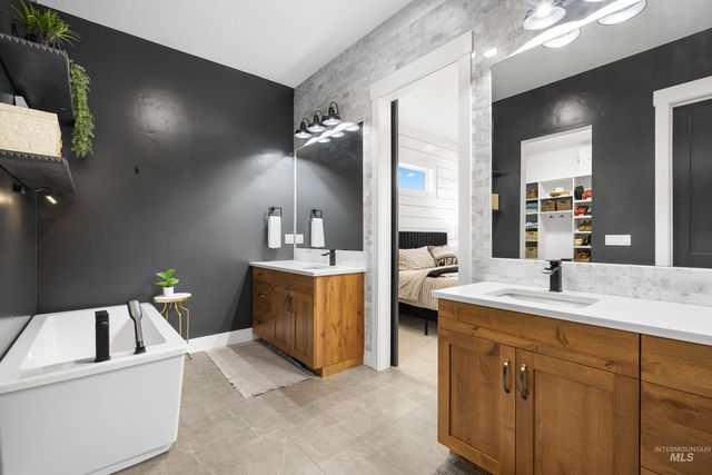 18119 N Fallspring Pl, Nampa, ID 83687