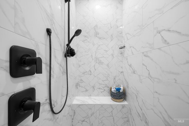 18119 N Fallspring Pl, Nampa, ID 83687