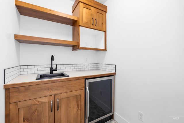 18119 N Fallspring Pl, Nampa, ID 83687