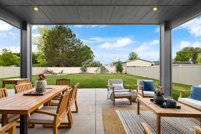 18119 N Fallspring Pl, Nampa, ID 83687