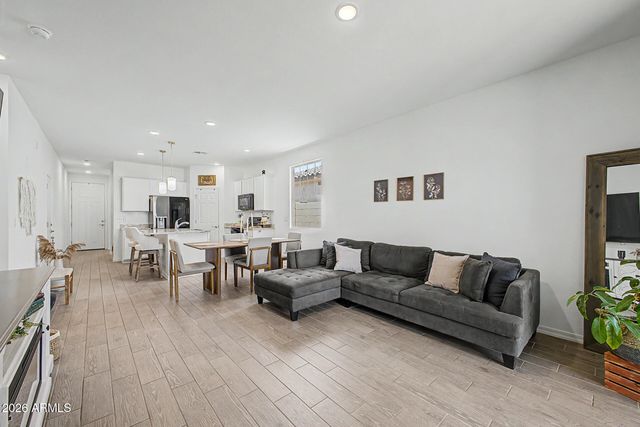 4605 S 108TH Avenue, Tolleson, AZ 85353