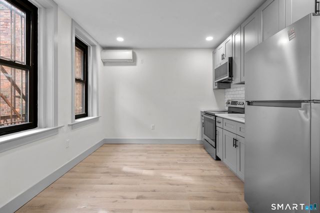 111 Bank Street 3D, Waterbury, CT 06702
