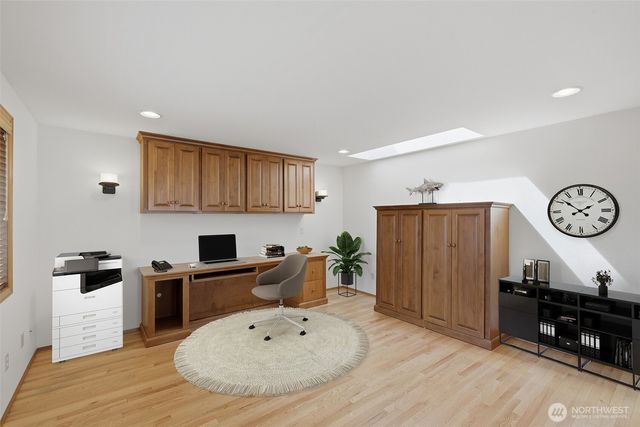26032 SE 39th Way, Sammamish, WA 98029