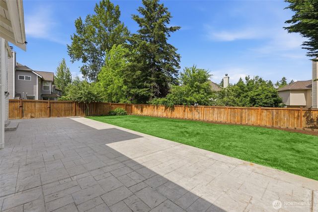 26032 SE 39th Way, Sammamish, WA 98029