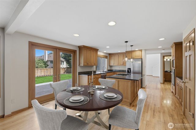 26032 SE 39th Way, Sammamish, WA 98029