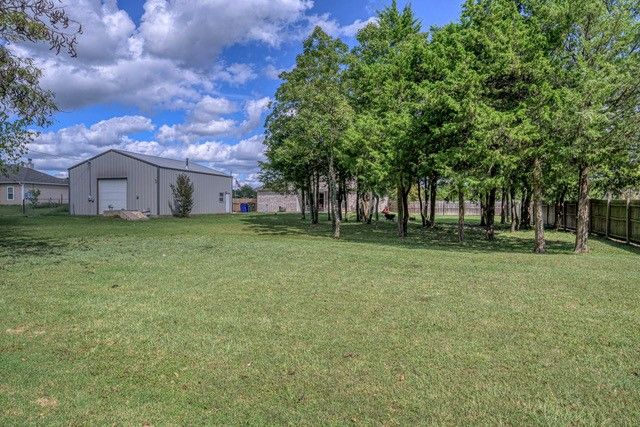 99 Catamaran Court, Gordonville, TX 76245