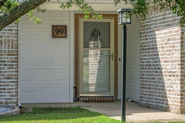99 Catamaran Court, Gordonville, TX 76245