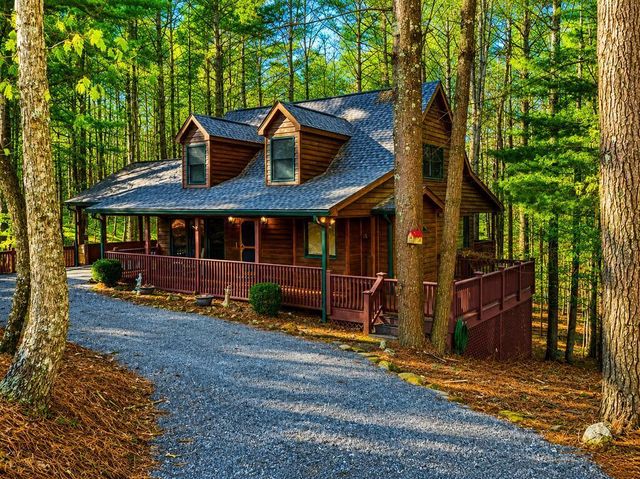 63 Misty Oaks Court, Ellijay, GA 30536