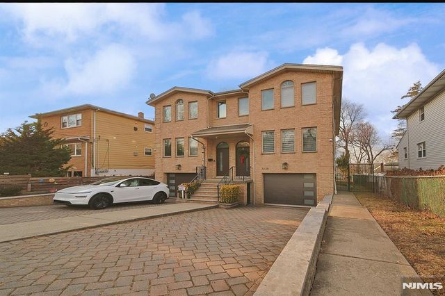 333 Highland Avenue B, Palisades Park, NJ 07650
