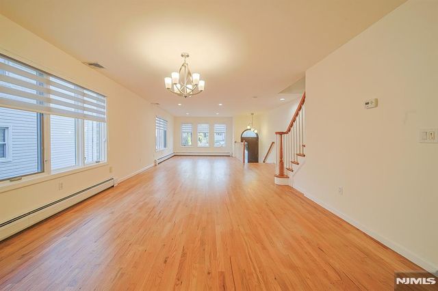 333 Highland Avenue B, Palisades Park, NJ 07650