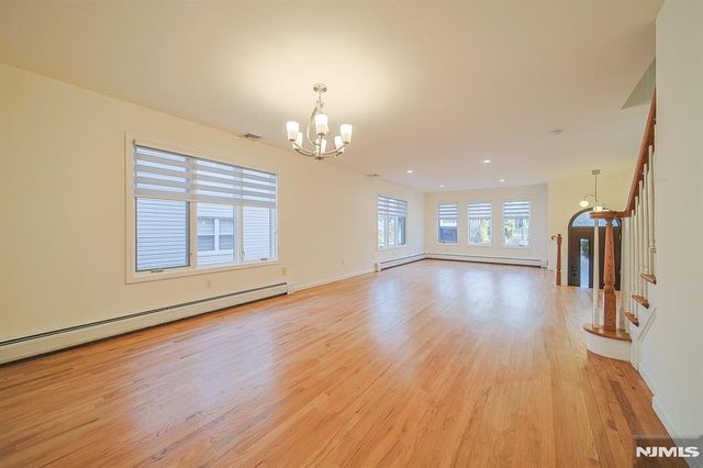 333 Highland Avenue B, Palisades Park, NJ 07650