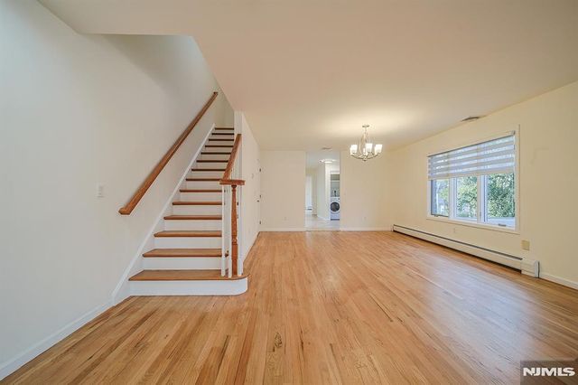 333 Highland Avenue B, Palisades Park, NJ 07650