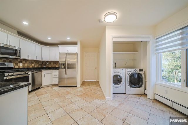 333 Highland Avenue B, Palisades Park, NJ 07650