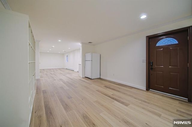 333 Highland Avenue B, Palisades Park, NJ 07650